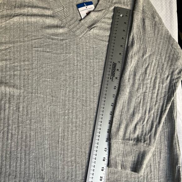 Andrew Marc Women’s Long Sleeve V-neck Blouse size L, Gray, Thin Material - Picture 5 of 8
